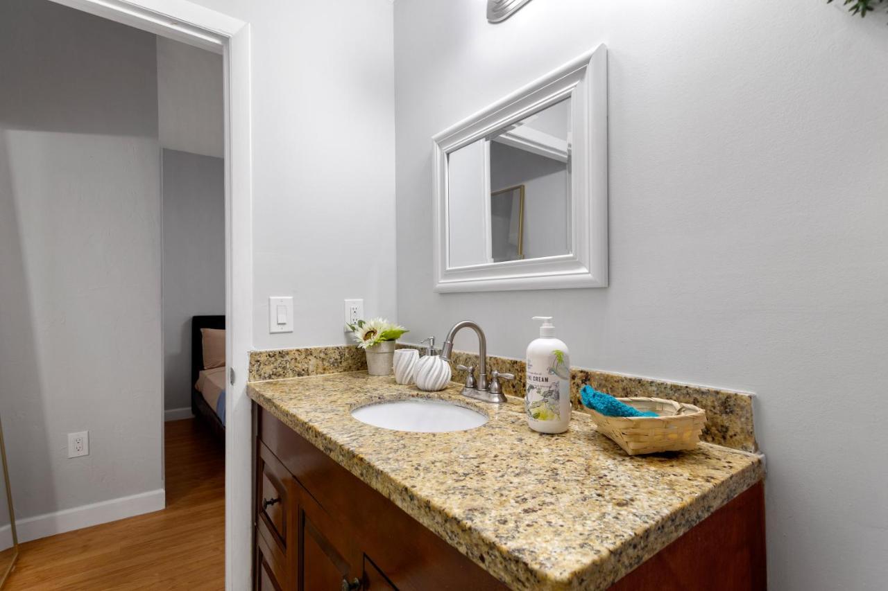 Ensuite Apt On Collins Ave Miami Beach Exteriör bild