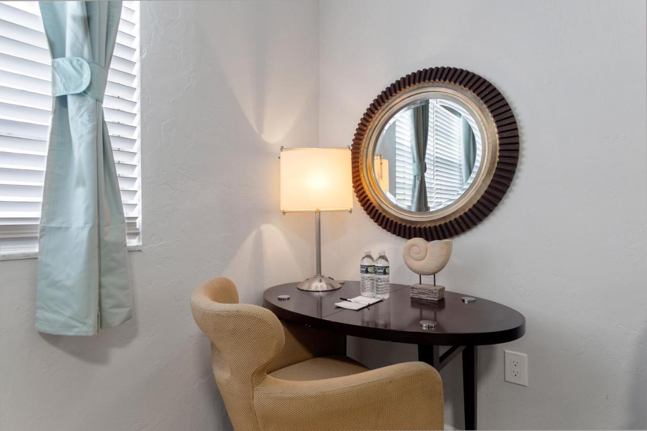 Ensuite Apt On Collins Ave Miami Beach Exteriör bild